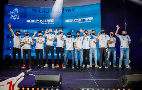 FOTORELACJA Z PREZENTACJI DRUŻYNY 7R STOLARO STAL RZESZÓW